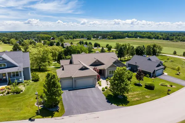 2536 W Crown #Lot: 2, Traverse City, MI 49685