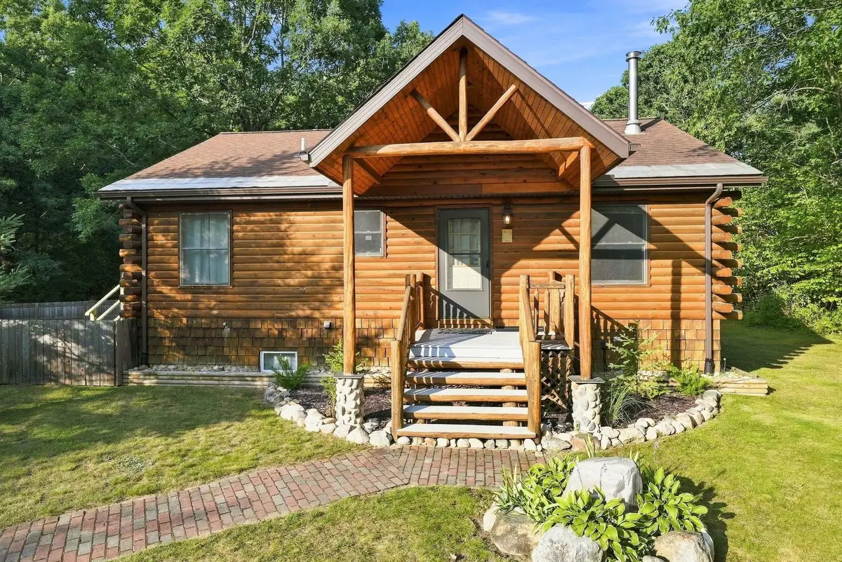 2085 E Mannsiding, Harrison, MI 48625 - #1