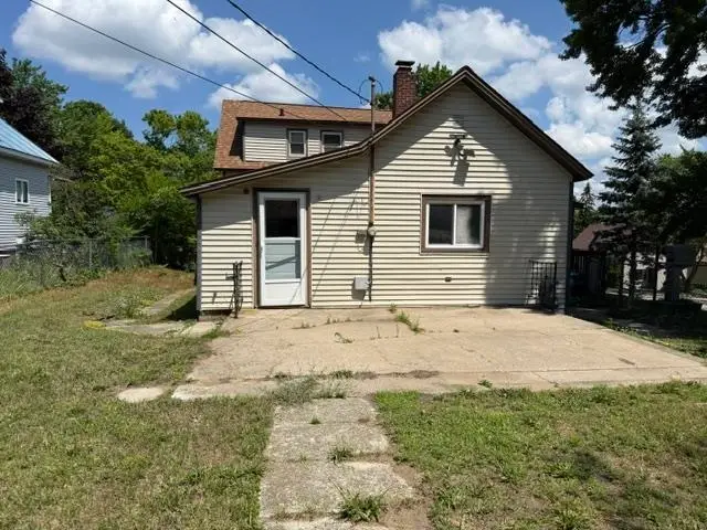 510 5th, Ludington, MI 49431 - #3