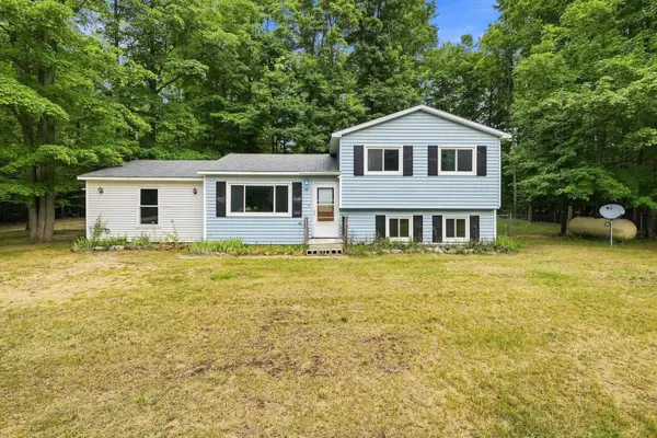 4893 Benjamin Donald #Lot: 1, Kingsley, MI 49649