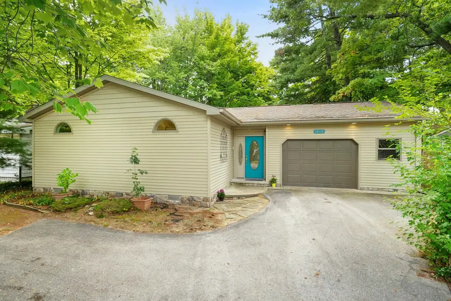 1006 E State, Traverse City, MI 49686 - #2