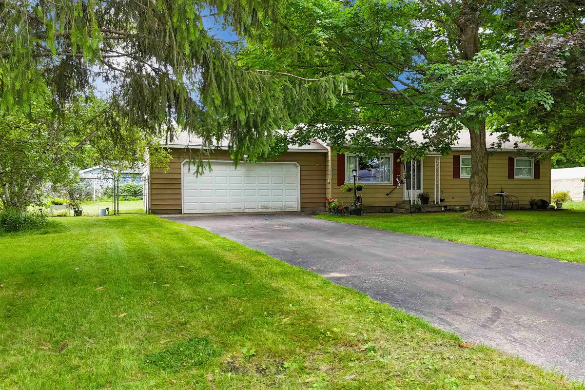 4285 N Manor Wood, Traverse City, MI 49685 - #1