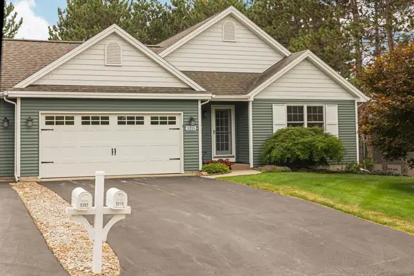 5215 Lone Beech, Traverse City, MI 49685