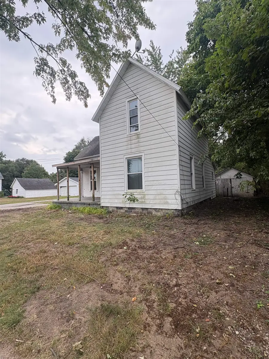 915 W Broadway, Mount Pleasant, MI 48858 - #2