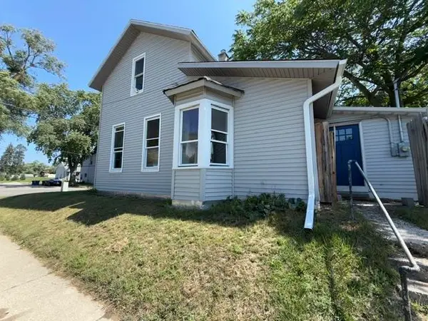 251 5th, Manistee, MI 49660