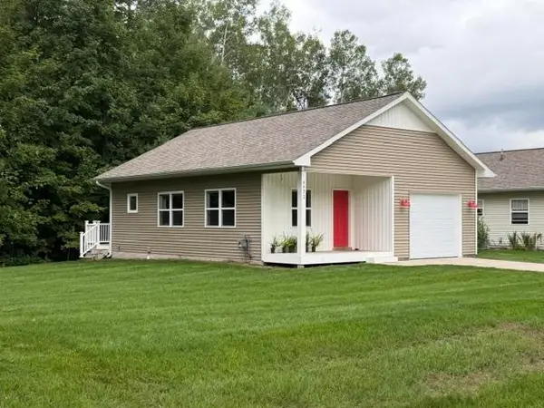 6632 Front, Lake Ann, MI 49650