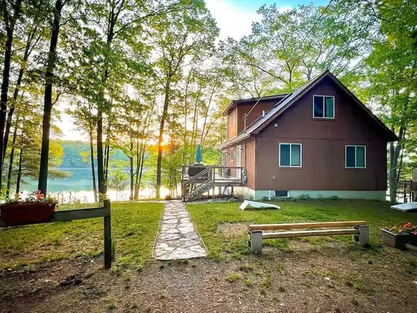 18819 Lakewood, Lake Ann, MI 49650