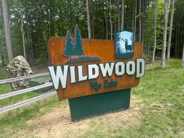 10677 SW Pine Ridge, Fife Lake, MI 49633
