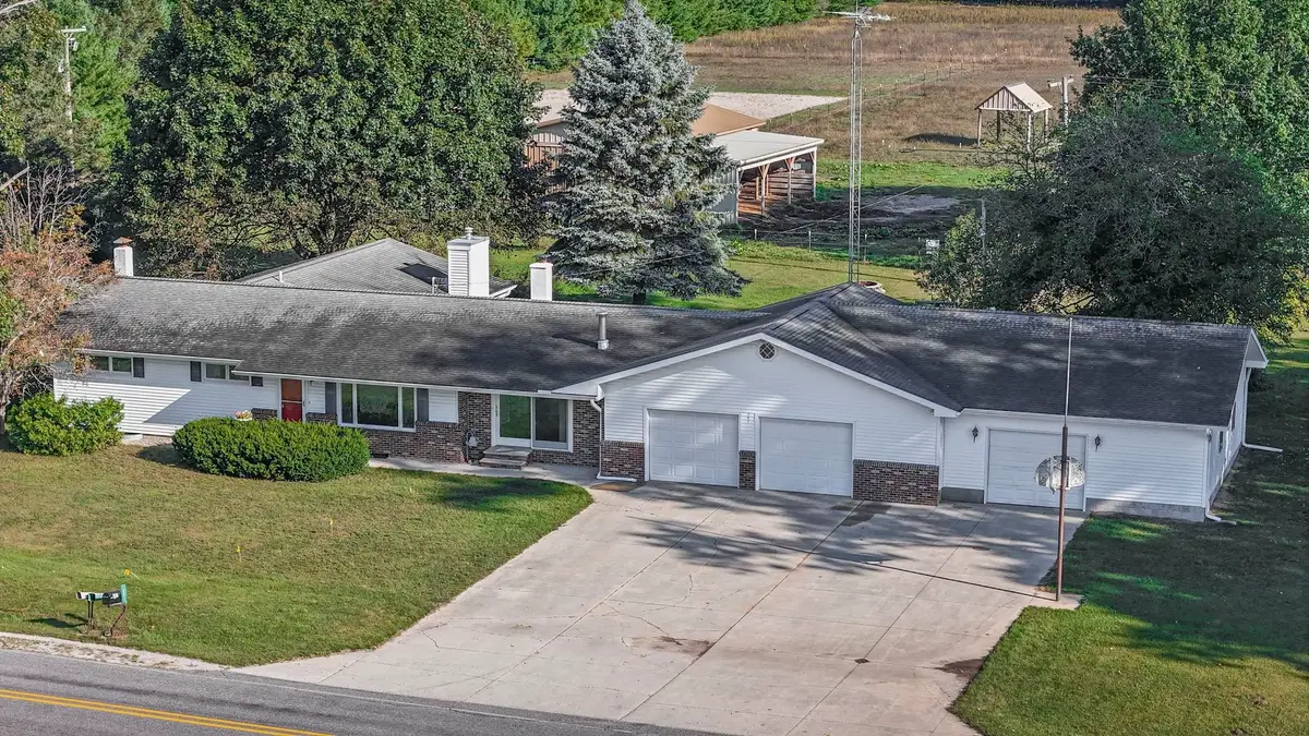 351 E Kasson, Maple City, MI 49664 - #1