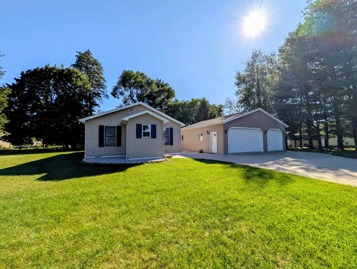 903 W Deer #Lot: 3-4, Gladwin, MI 48624 - #1