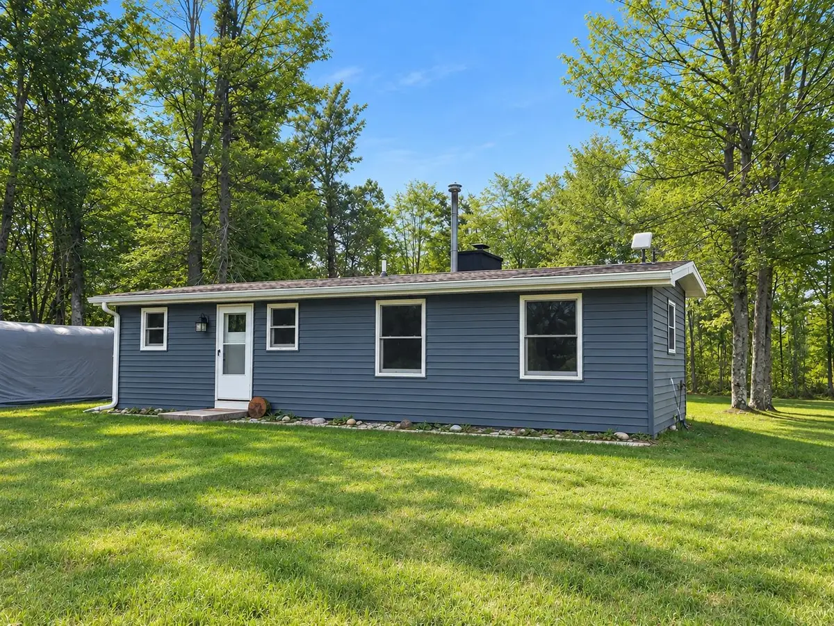575 W Birch, Roscommon, MI 48653 - #1