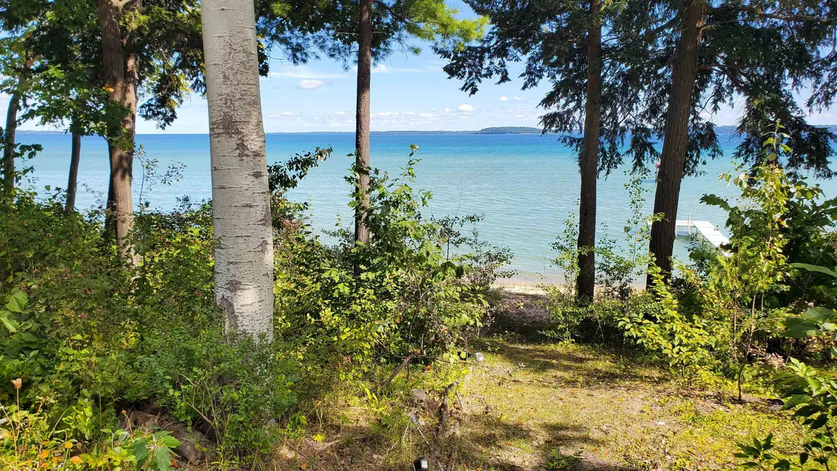 00 S West Bay, Traverse City, MI 49684 - #1