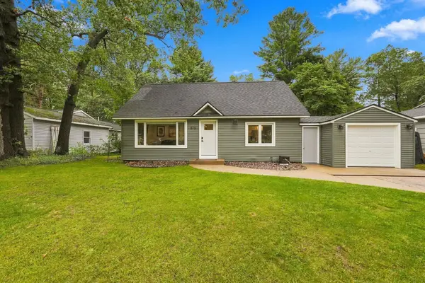 873 Indian Trail, Traverse City, MI 49686