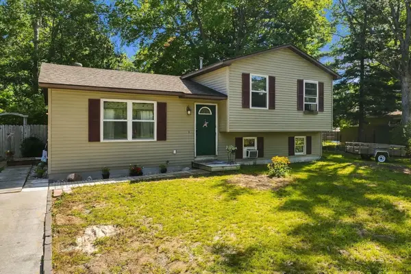 1823 Pine, Interlochen, MI 49643