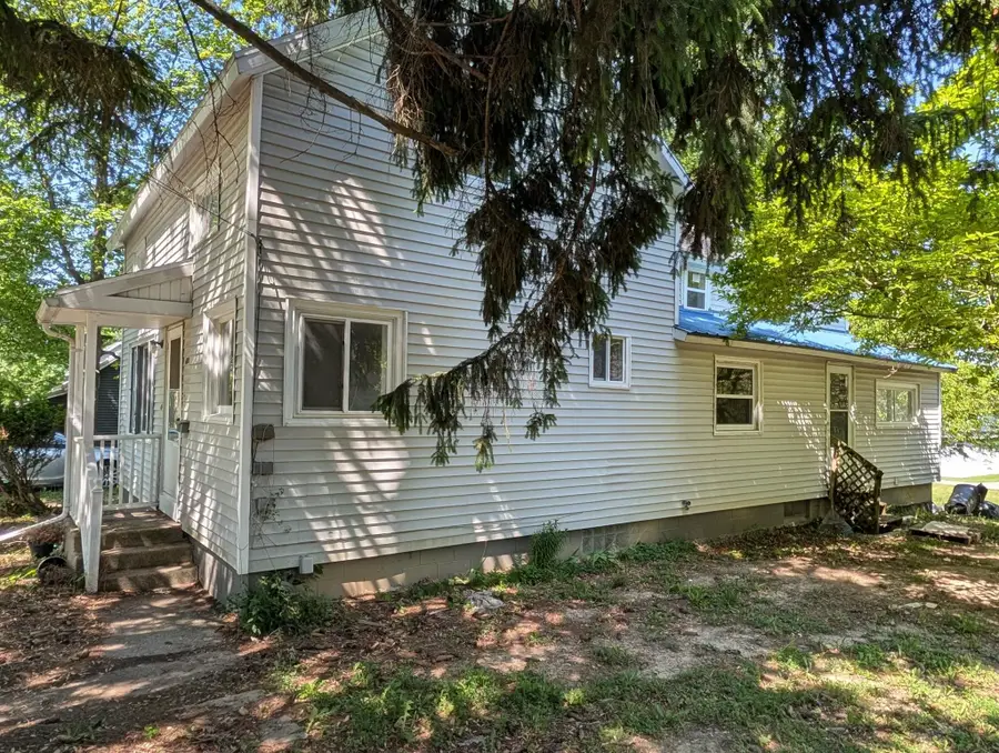 420 N Maple, Ithaca, MI 48847 - #3
