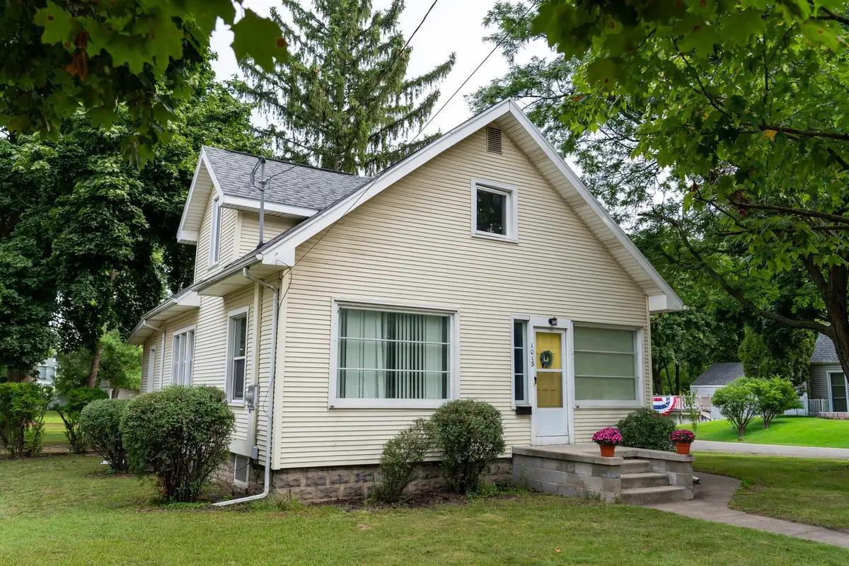 1015 1015 1/2 E High, Mount Pleasant, MI 48858 - #1