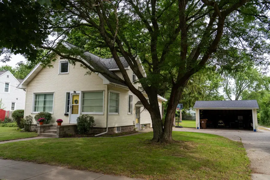 1015 1015 1/2 E High, Mount Pleasant, MI 48858 - #2