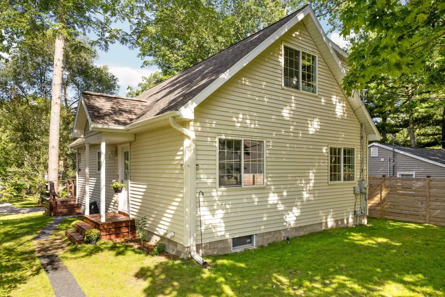 806 Indian, Traverse City, MI 49686 - #2