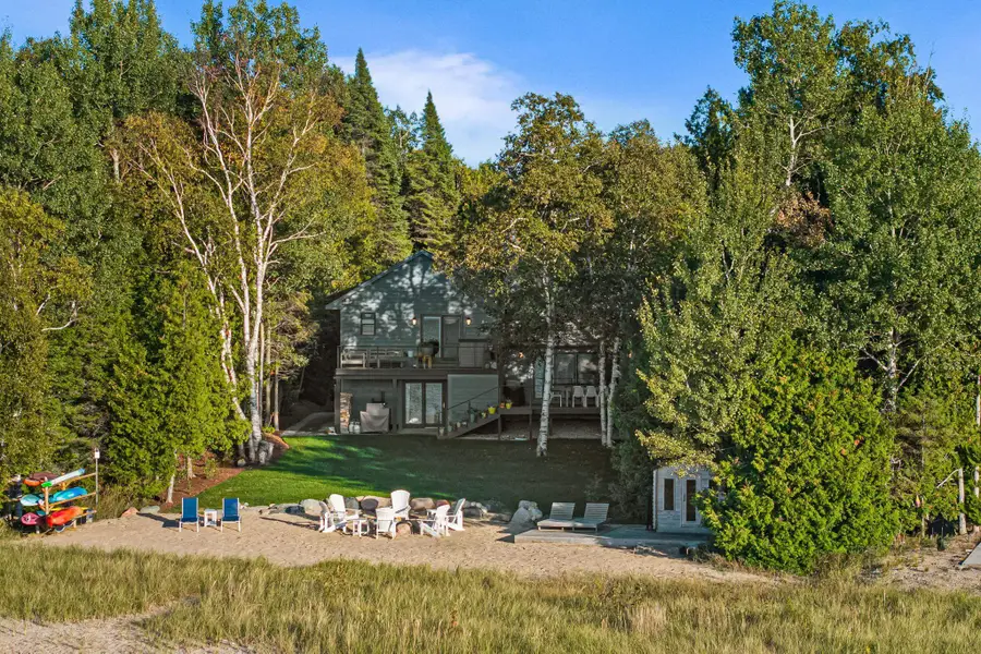 4467 Lake Shore, Charlevoix, MI 49720 - #2