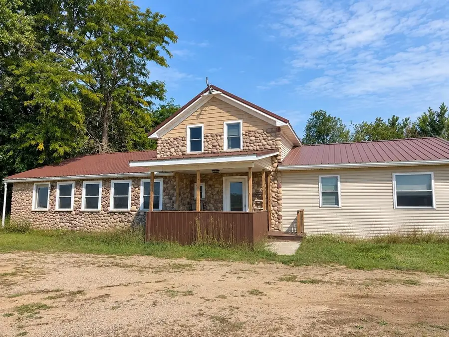 531 Truman, Barryton, MI 49305 - #2
