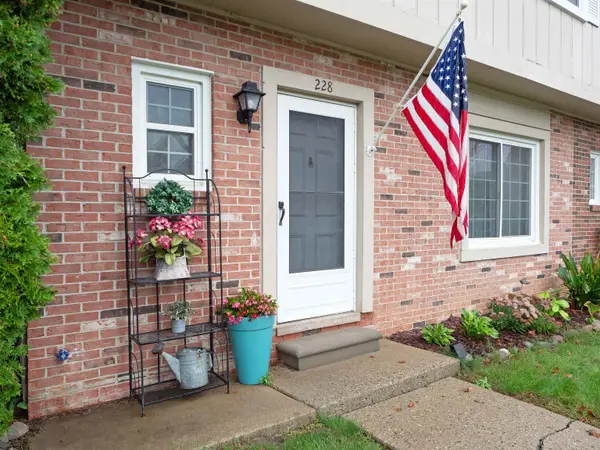 228 Riverbend, Milan, MI 48160