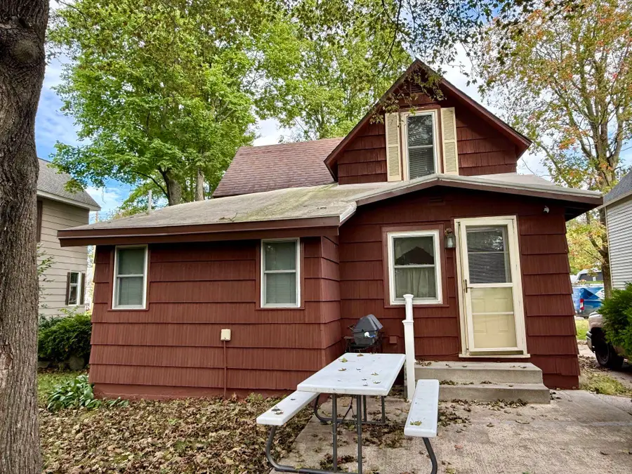 1009 1st, Cadillac, MI 49601 - #2