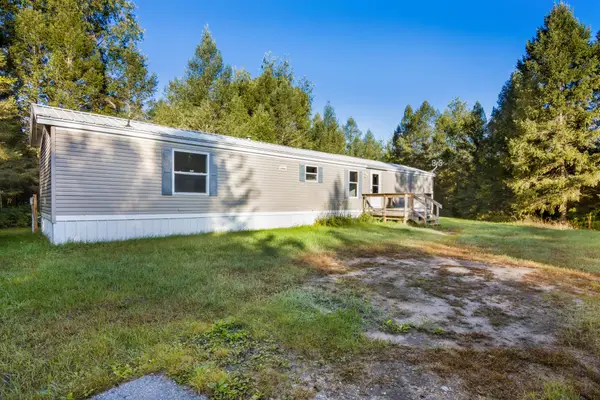 8142 Sadie, Mesick, MI 49668