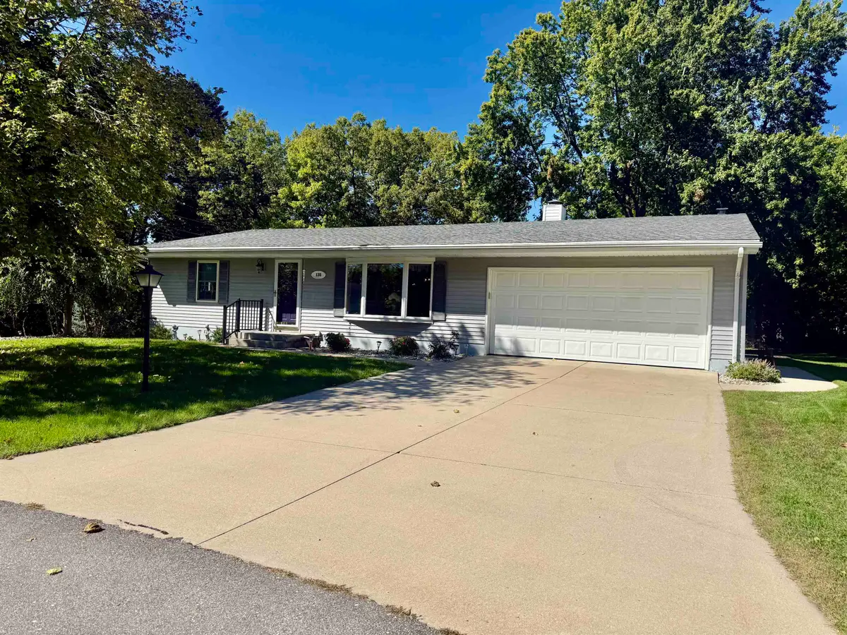 135 Fox, Saint Louis, MI 48880 - #1