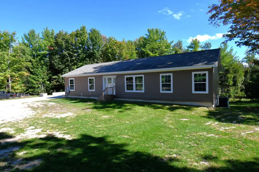 4012 Loeb, Charlevoix, MI 49720 - #2