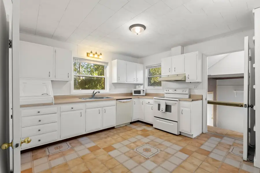 714 James, Frankfort, MI 49635 - #3