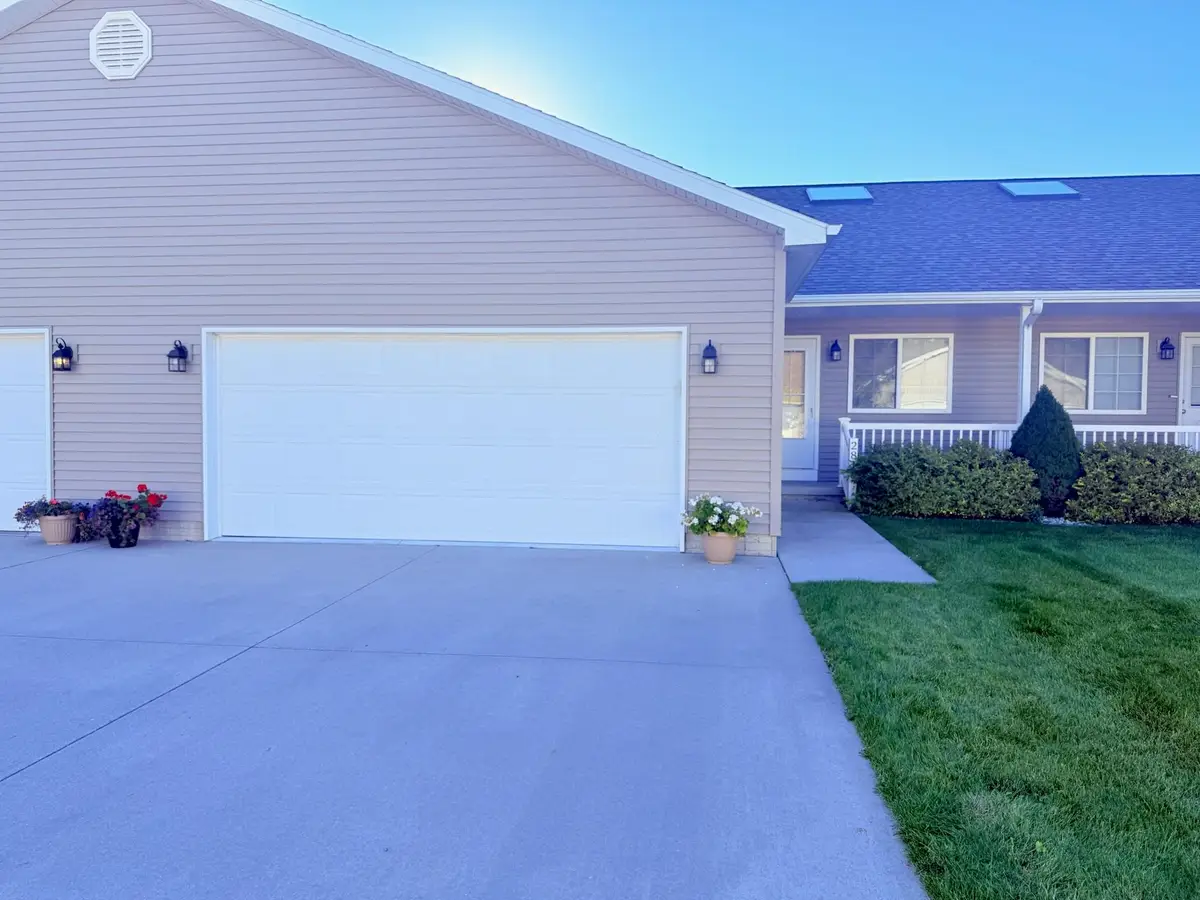 2816 Meadowwood, Mount Pleasant, MI 48858 - #1