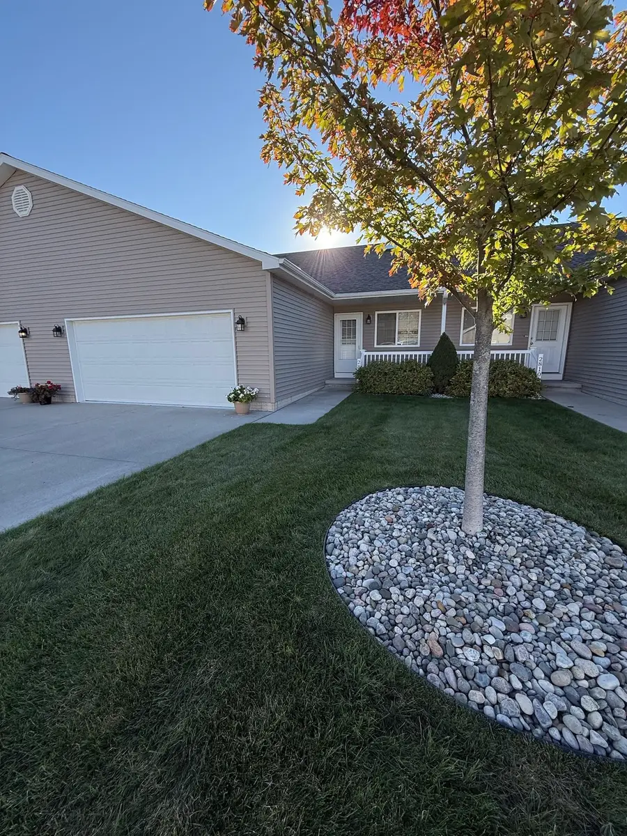 2816 Meadowwood, Mount Pleasant, MI 48858 - #3