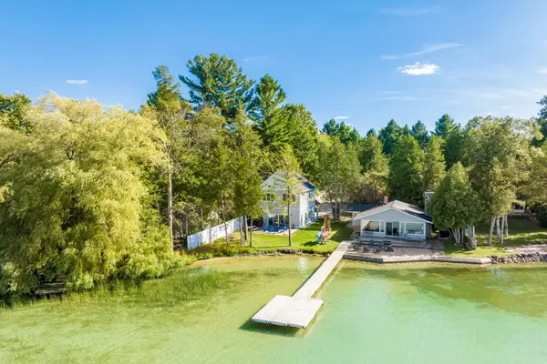 560 E Harbor, Maple City, MI 49664
