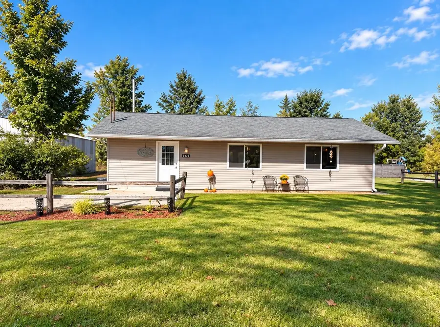 3820 W 16, Mesick, MI 49668 - #2