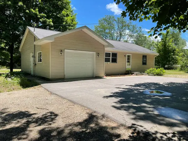 10511 Lake Of The Woods, Mancelona, MI 49659