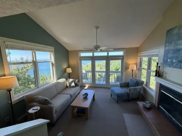 8D Pinnacle, Glen Arbor, MI 49636