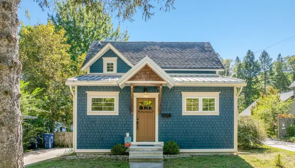 723 Seventh, Traverse City, MI 49684