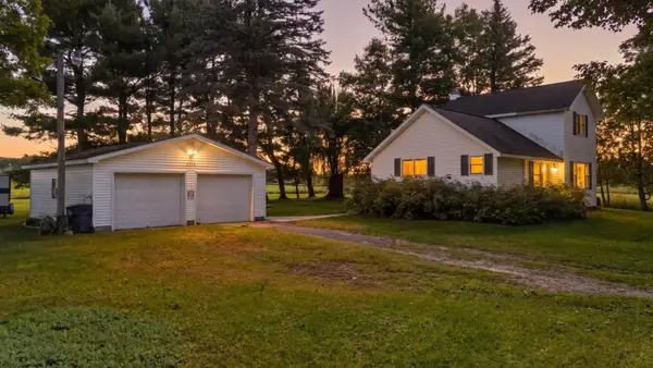8449 Townline, Kingsley, MI 49649