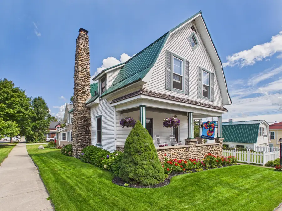 118 W Adams, Suttons Bay, MI 49682 - #2
