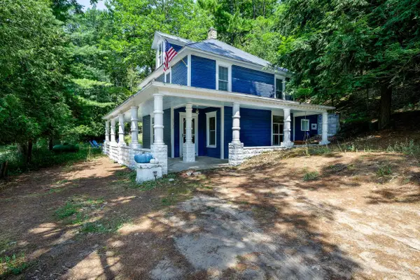 10390 Deadstream, Honor, MI 49640