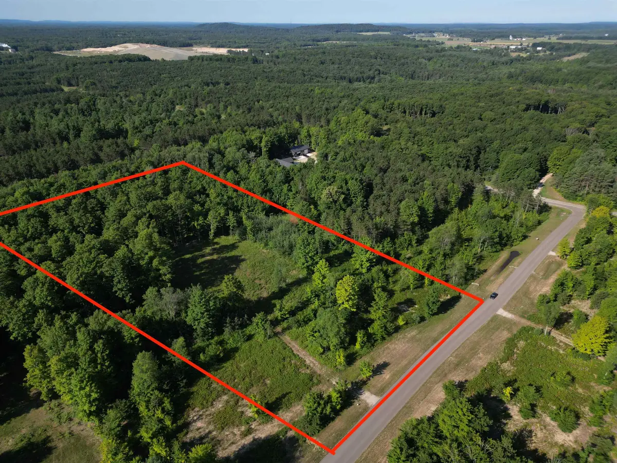 1060 E Solaris, Maple City, MI 49664 - #1
