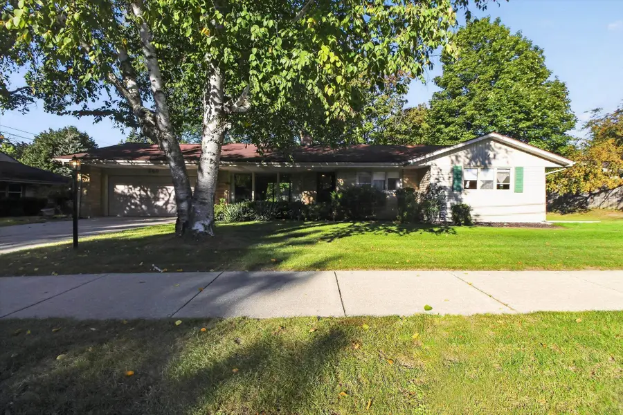 569 Charles, Alma, MI 48801 - #3