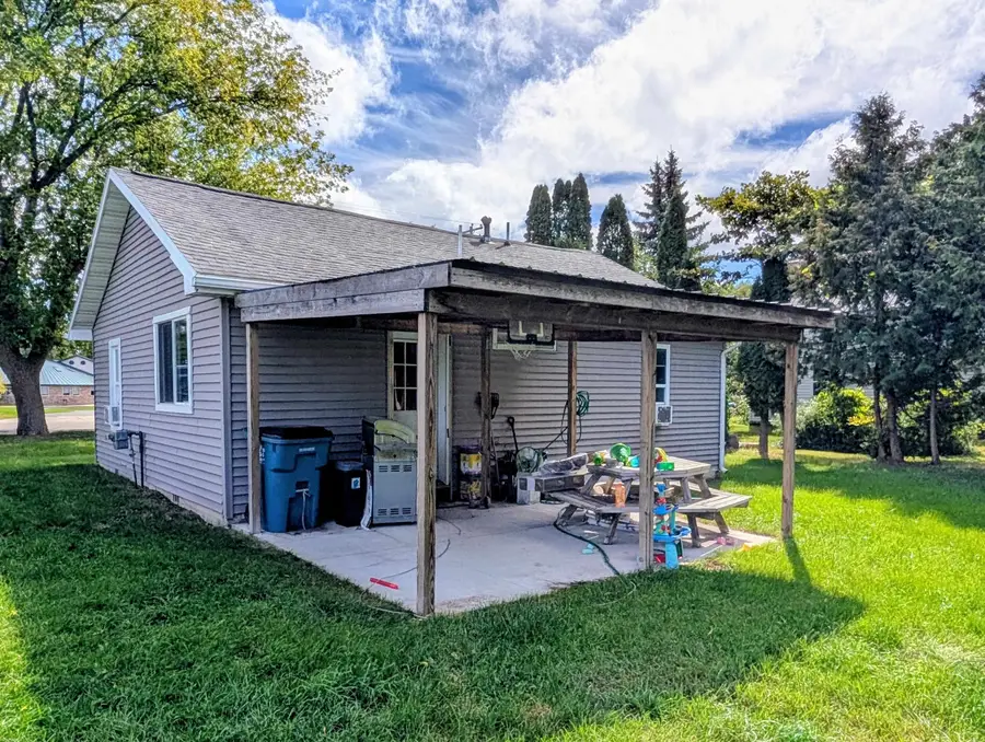 233 N Mackinaw, Au Gres, MI 48703 - #3