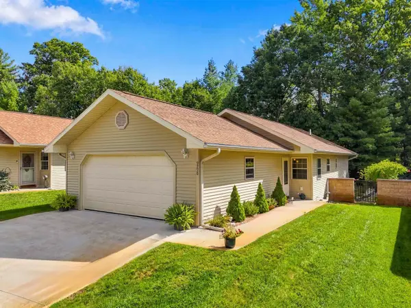 9798 Deer Track, Interlochen, MI 49643