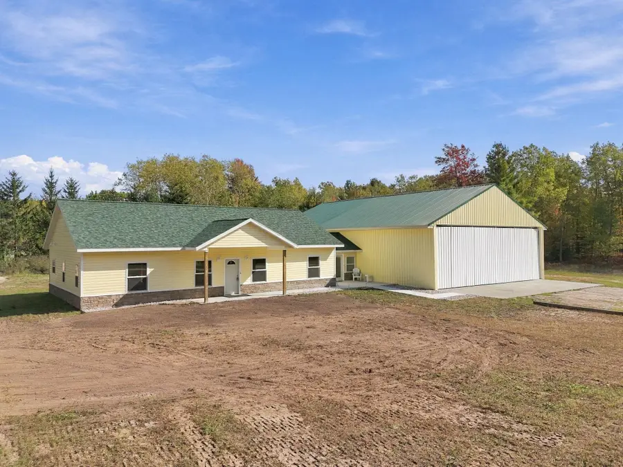 1425 S Taxiway Charlie, Lake City, MI 49651 - #2