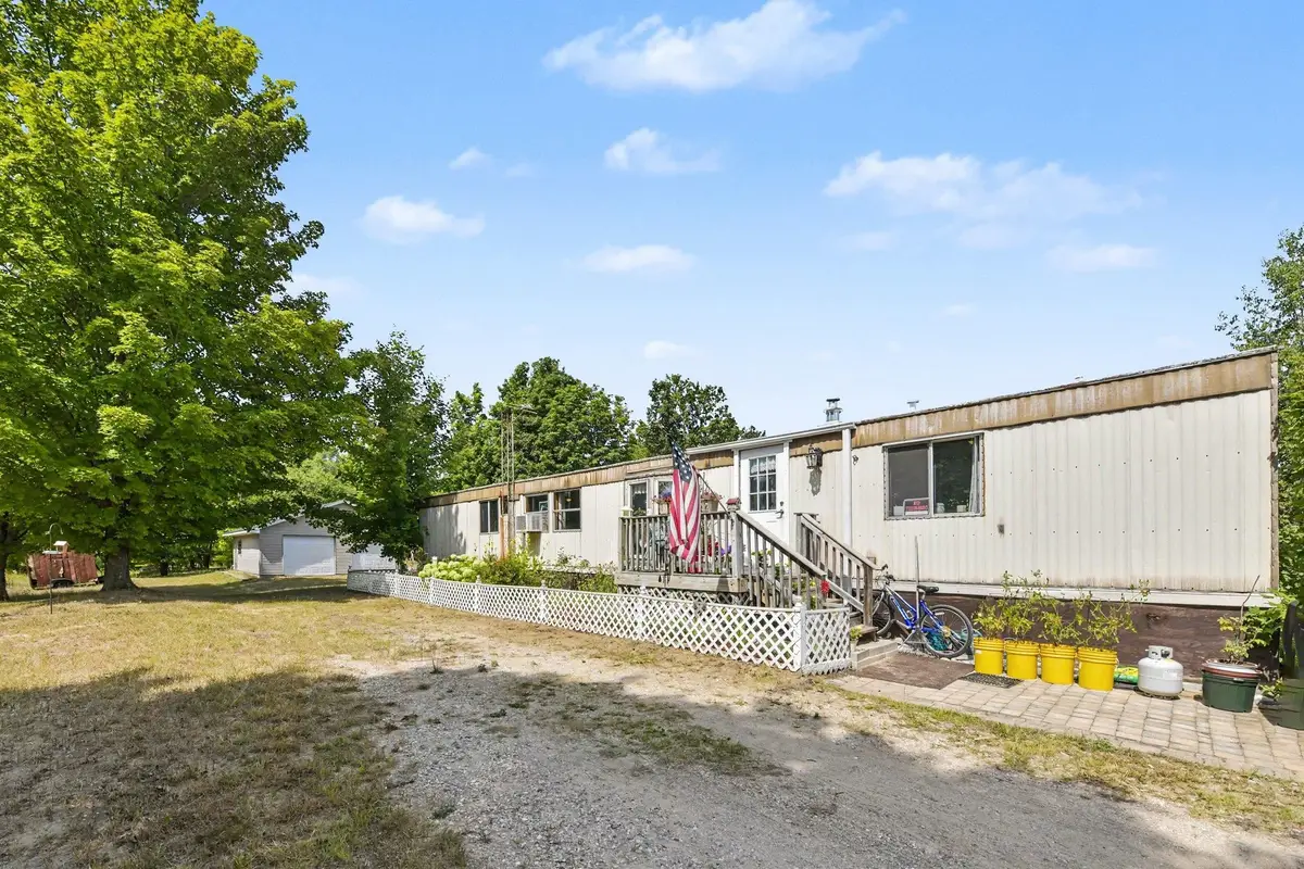 12898 Litzen, Mesick, MI 49668 - #1