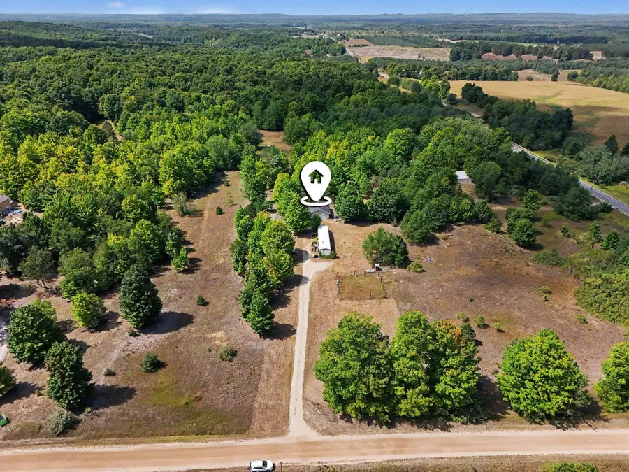 12898 Litzen, Mesick, MI 49668 - #2