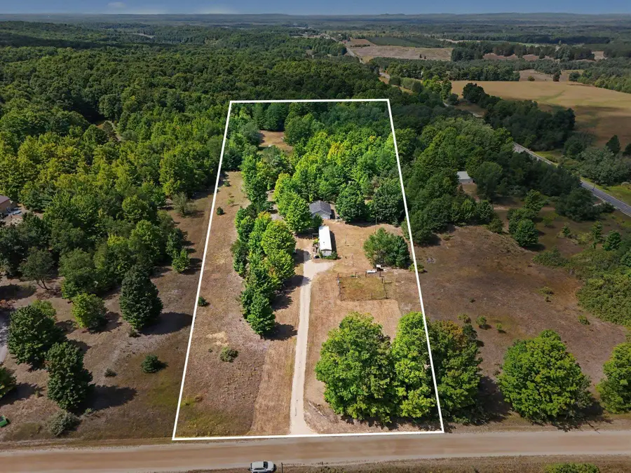 12898 Litzen, Mesick, MI 49668 - #3