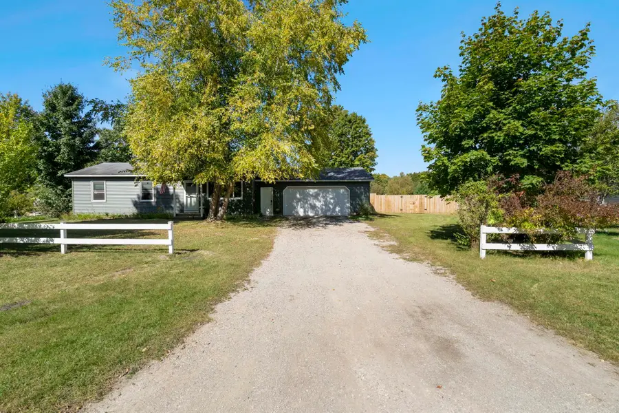 4650 N Manor Wood, Traverse City, MI 49685 - #2