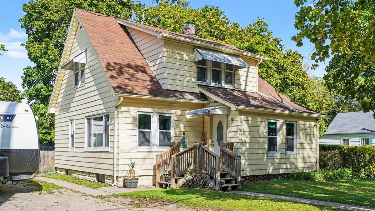 915 E Chippewa, Mount Pleasant, MI 48858 - #1